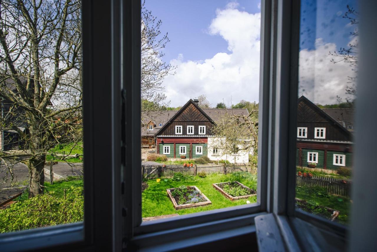 Penzion Na Stodolci Chřibská Buitenkant foto